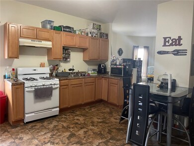 162 School St, Central Falls, RI 02863 - photo 3