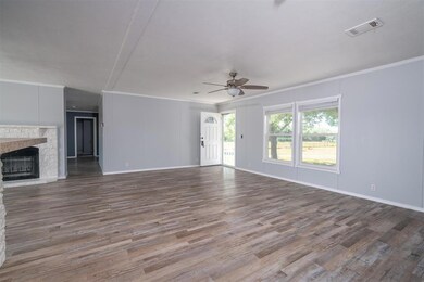 1813 Conveyor Dr, Joshua, TX 76058 - photo 3