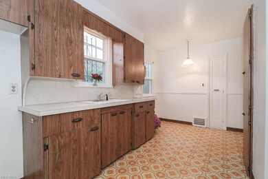 17817 Mapleboro Ave, Maple Heights, OH 44137 - photo 3