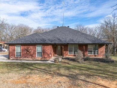 312 W Arbor Ct, Springtown, TX 76082 - photo 4