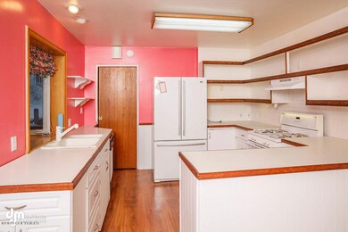 Kitchen 3R7A0405-SMALL