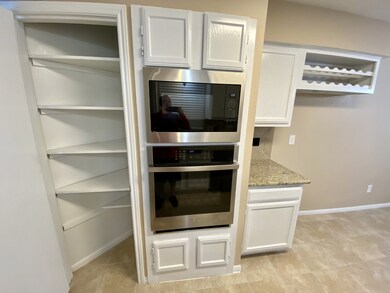 8646 Sunny Ridge Dr, Houston, TX 77095 - photo 7