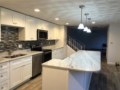 32 Woodbine St, Pawtucket, RI 02860 - photo 5