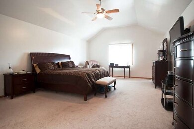 4846 Summerhill Dr, Country Club Hills, IL 60478 - photo 7