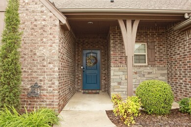 Cute covered front porch