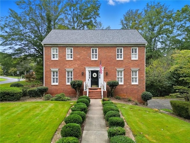 1502 Wood Thrush Way, Marietta, GA 30062 - photo 2