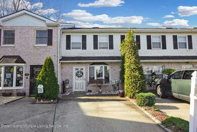 124 Blythe Place, Staten Island, NY 10306 - photo 2