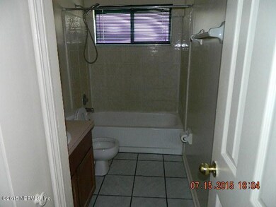 8783 Townsquare Ct, Jacksonville, FL 32216 - photo 7