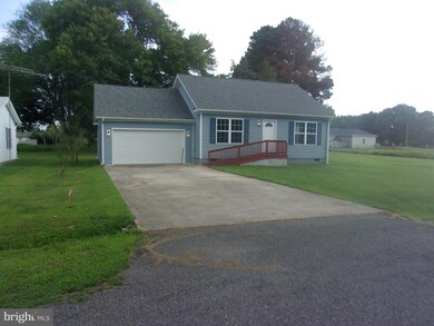 33 Johnson Rd, Colonial Beach, VA 22443 - photo 2