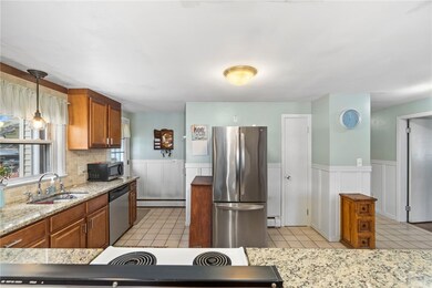 108 Angell St, Woonsocket, RI 02895 - photo 5