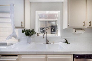 06-8800-burnet-ave-unit-12-031-Edit