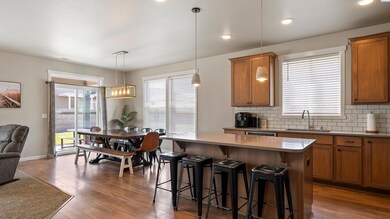 8215 Cardinal Peak St, West Richland, WA 99353 - photo 5