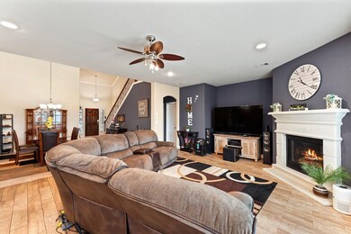 16718 E Whimbrel Cir, Conroe, TX 77385 - photo 4