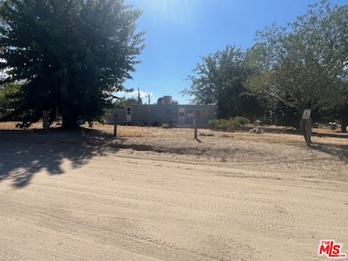 14140 Roberts Ln, Weldon, CA 93283 - photo 3