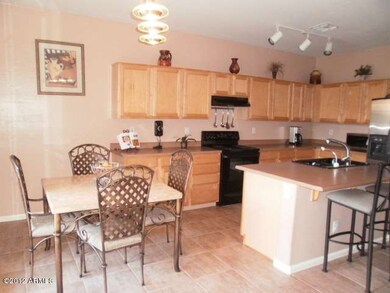 Linda Kitchen Dining