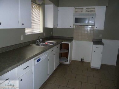 3200 W Ller, Lansing, MI 48911 - photo 2