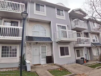 37A Country Dr N unit 7, Staten Island, NY 10314 - photo 2