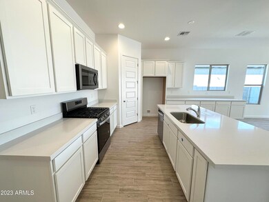 9 - Kitchen