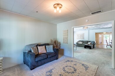 2348 California St, Redding, CA 96001 - photo 5