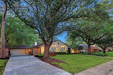 10118 Chevy Chase Dr, Houston, TX 77042 - photo 4
