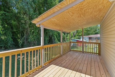 106 N Smith St, McMinnville, TN 37110 - photo 2