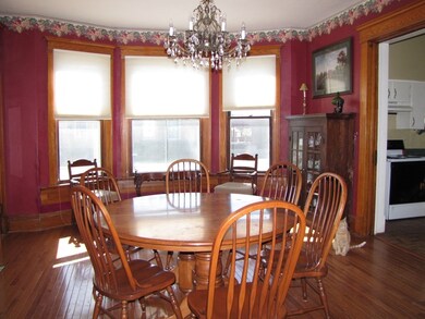 200 E Sale St, Tuscola, IL 61953 - photo 2