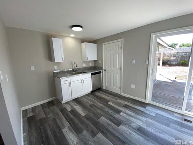 571 Oleander Way, Sparks, NV 89431 - photo 3
