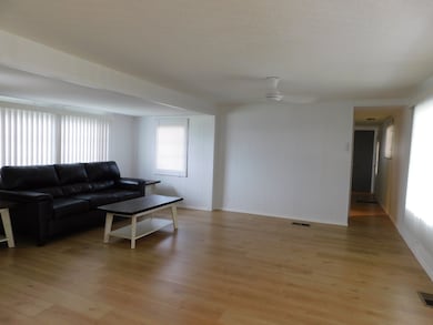 6505 Maui Dr, Bradenton, FL 34207 - photo 6