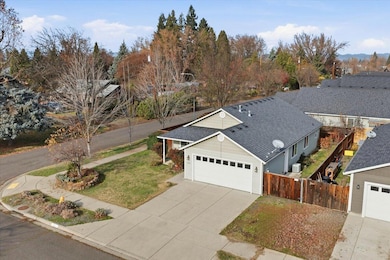 311 Isabel Dr, Medford, OR 97501 - photo 2