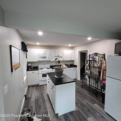 612 Ferdinand St, Scranton, PA 18508 - photo 4