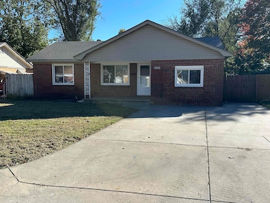 231 Fager Dr, Haysville, KS 67060 - photo 2