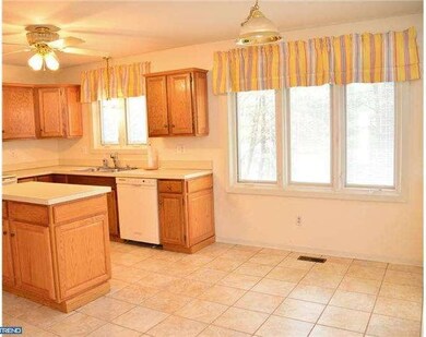 185 Fairhill Dr, Wilmington, DE 19808 - photo 4