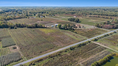 0 Cr 376 unit 25052321, Covert, MI 49043 - photo 4