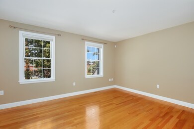 30 Russell St unit 3, Waltham, MA 02453 - photo 6