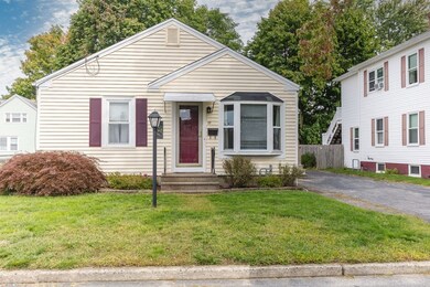 22 Mowry St, Pawtucket, RI 02861 - photo 3