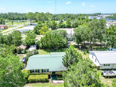 303 E Meridian St, Carrabelle, FL 32322 - photo 6