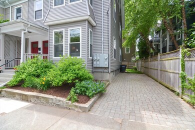 22 Lake St, Somerville, MA 02143 - photo 2