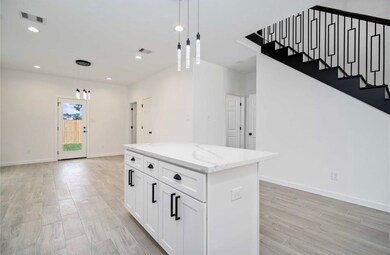 7114 Saint Augustine St unit B, Houston, TX 77021 - photo 7