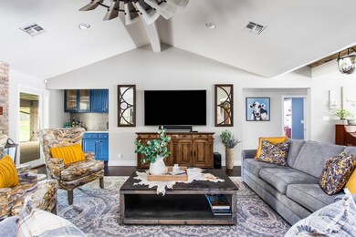 409 Candlelight Cir, Fredericksburg, TX 78624 - photo 6