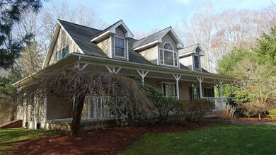 105 Pine Swamp Rd, Cumberland, RI 02864 - photo 2