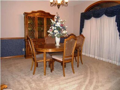 An alternate view of the dining room from the entr
