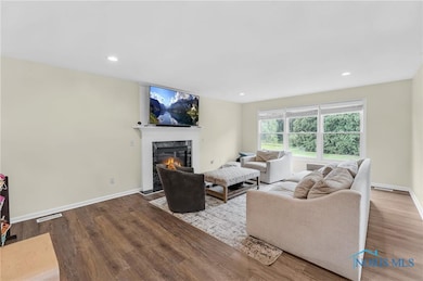 7407 Lock Mill Ct, Maumee, OH 43537 - photo 6