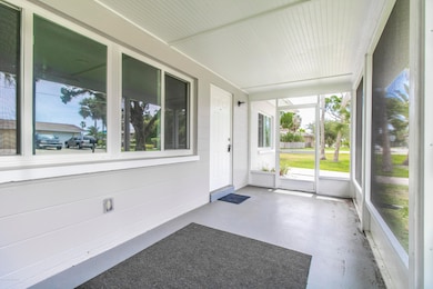 403 1st St N Cocoa Beach FL 32931