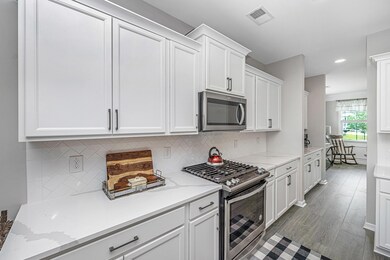 642 Yellow Leaf Ln, Summerville, SC 29486 - photo 7