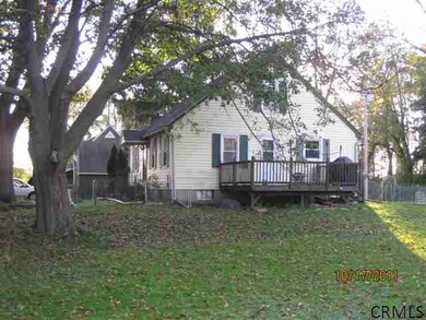 9 Hidden Hollow Rd, Albany, NY 12208 - photo 2