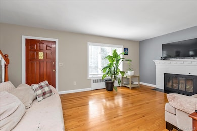 1039 Elizabeth St, Baldwin, NY 11510 - photo 2