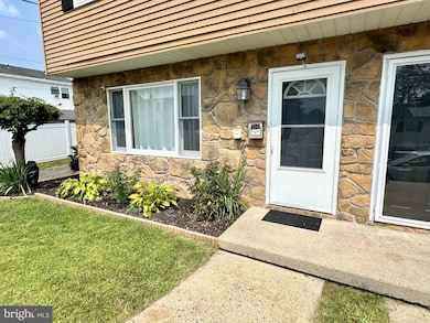 3341 Raymond St, Reading, PA 19605 - photo 2