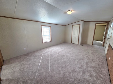 9 North Rd unit 17, East Windsor, CT 06088 - photo 5