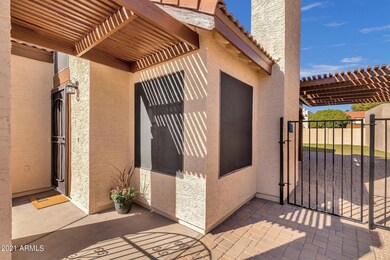 1812 E Secretariat Dr, Tempe, AZ 85284 - photo 4