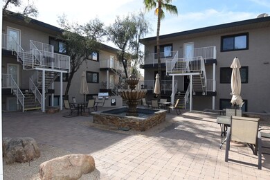 724 E Devonshire Ave 105_1664